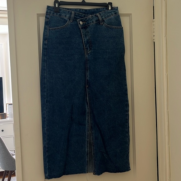 Long Jean skirt w/ slit - Picture 1 of 5